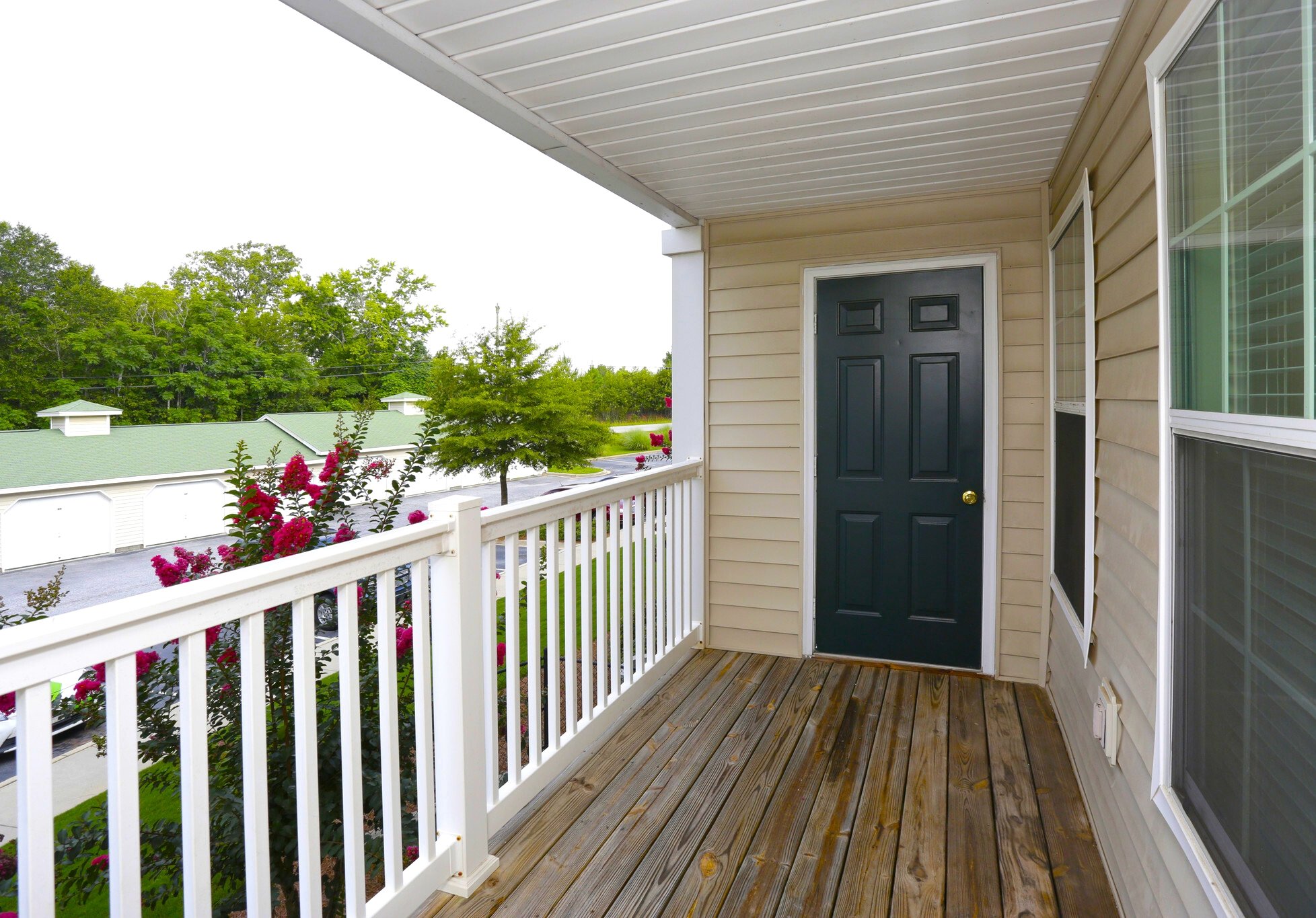 crescent pointe balcony