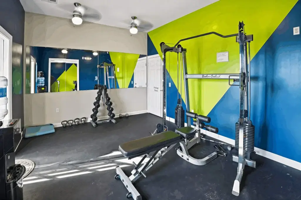 Crescent pointe seneca apartments for rent gym 1