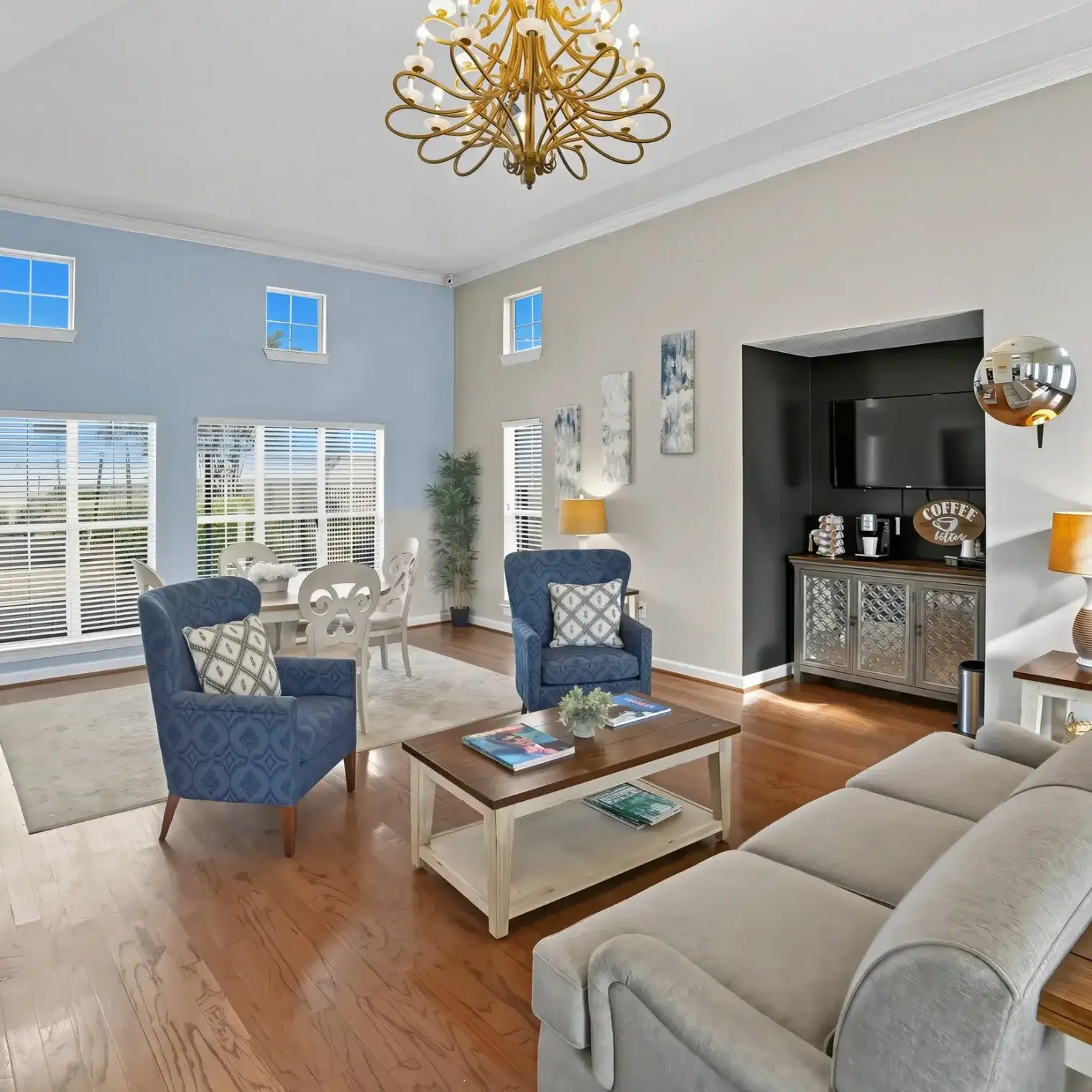 Crescent pointe apartments lobby