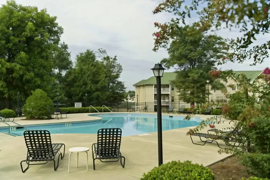 Crescent pointe pet friendly apartments seneca pool 1